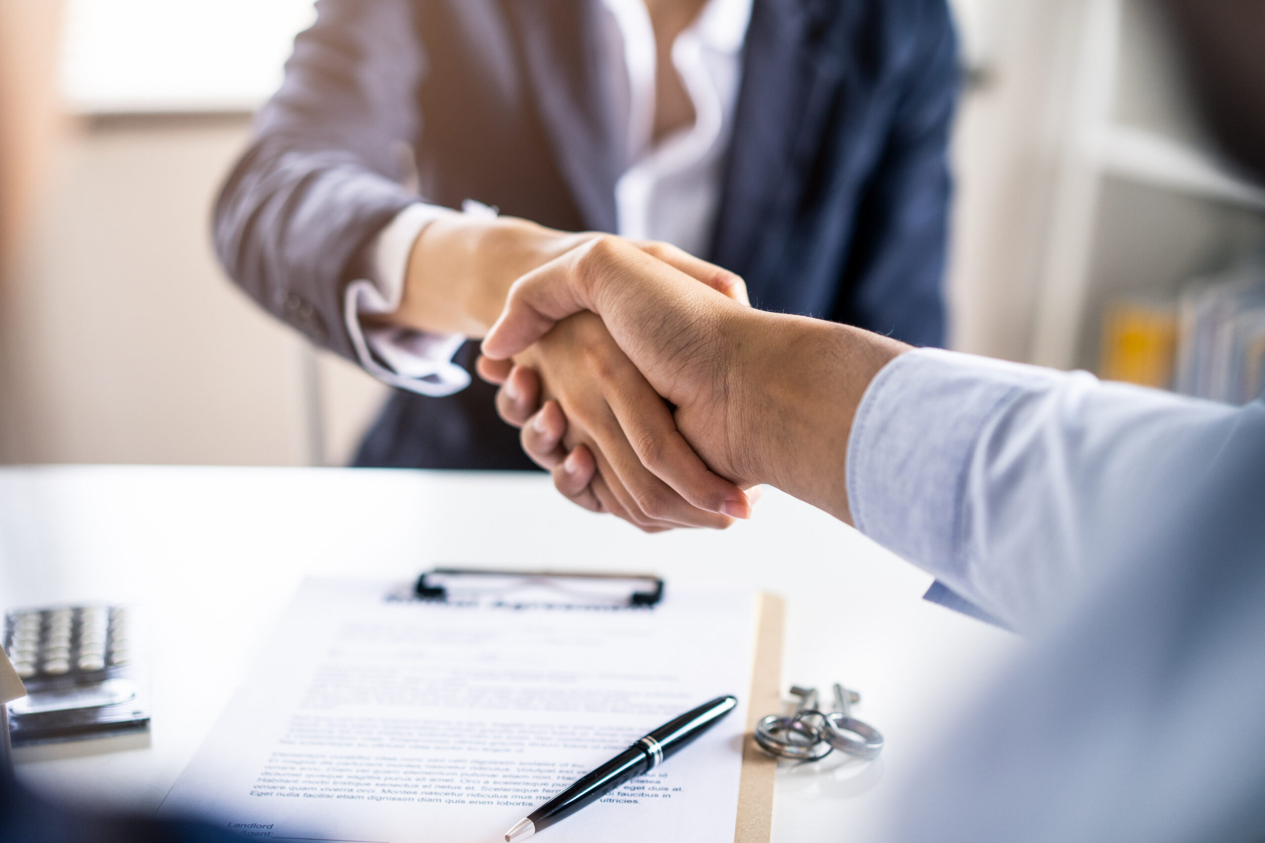 handshake signalling success in customer acquisition